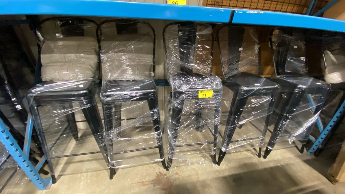 5 METAL CURVED BACK MODERN BAR HEIGHT CHAIRS