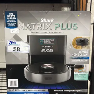 SHARK MATRIX PLUS SELF-EMPTY ROBOT VACUUM: *WORKING CONDITION UNKNOWN/MAY BE MISSING PARTS