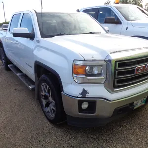 2014  GMC  Sierra 1500  4x4 SLE 4dr Crew Cab 5.8 ft. SB