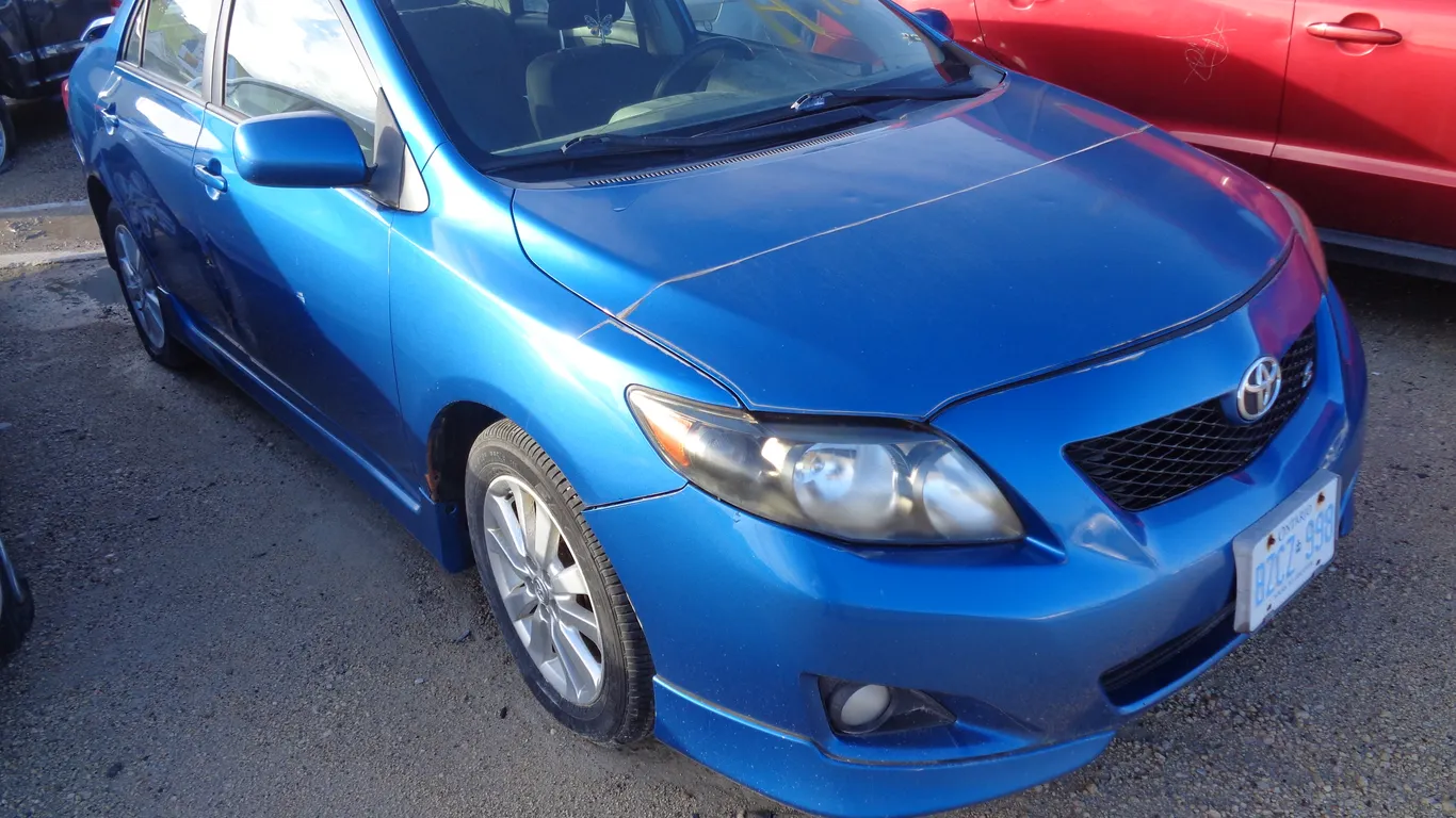 2010 Toyota Corolla Base 4dr Sedan 5M