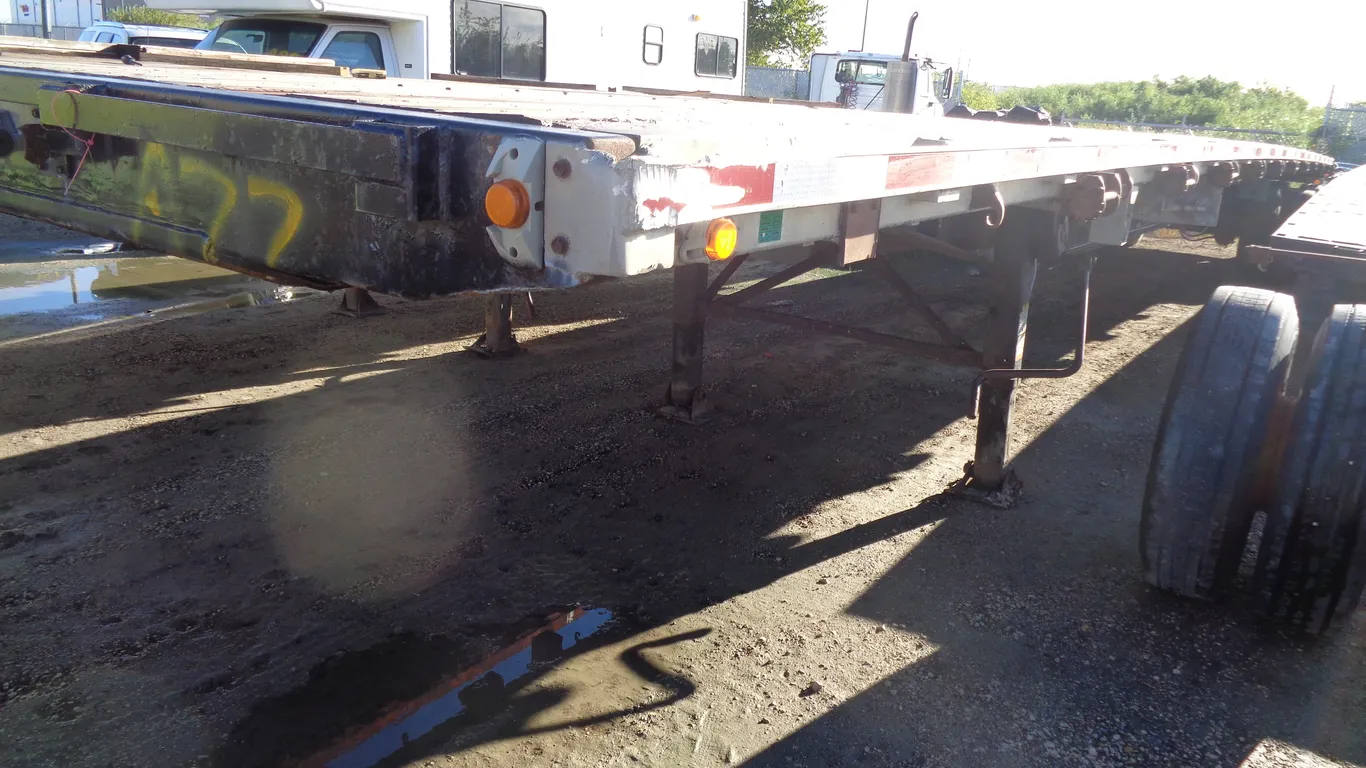 2000 LOAD KING FLAT BED TRAILER