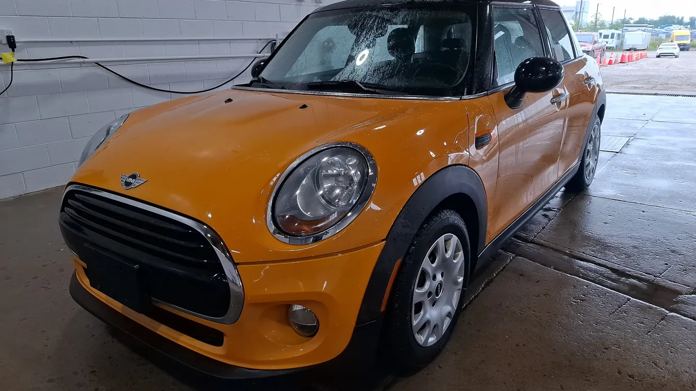 2018 MINI Cooper 5-door Base 4dr Hatchback 6A