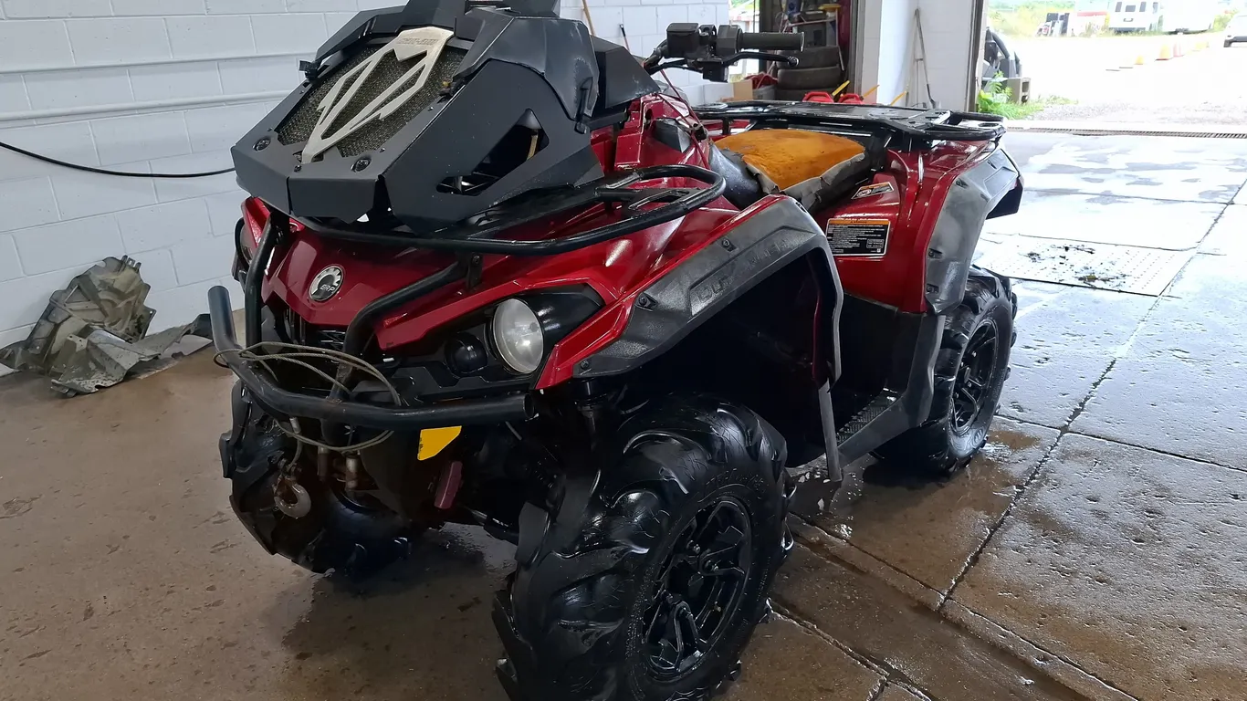 2018 Can-Am Outlander XT 2018 Can-Am Outlander XT 570 Quad