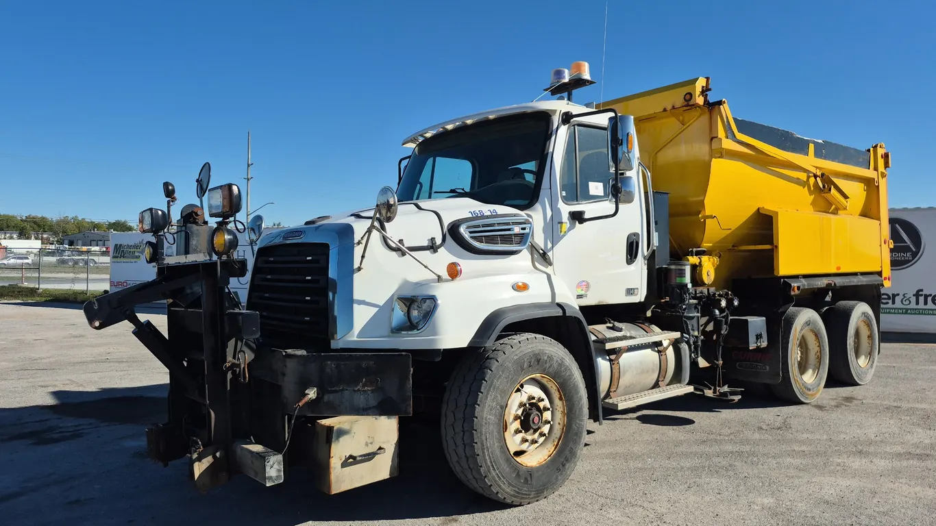 2014 Freightliner 114 SD T/A Sander Dump Truck