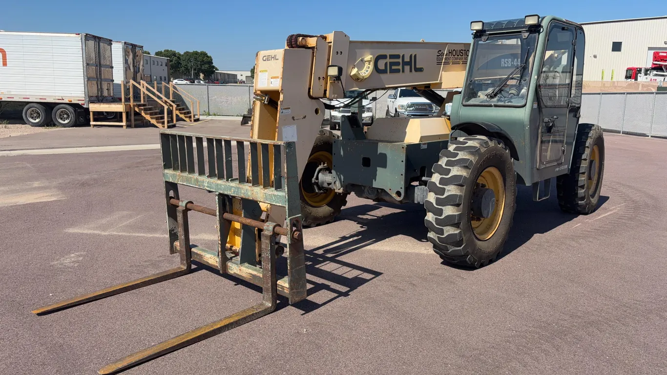 Gehl RS8-44 Telehandler