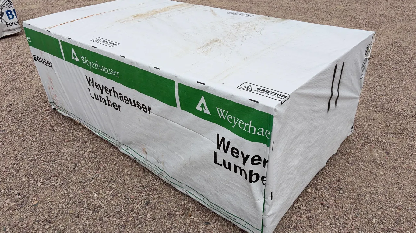 Bundle of Weyerhauser SPF Studs