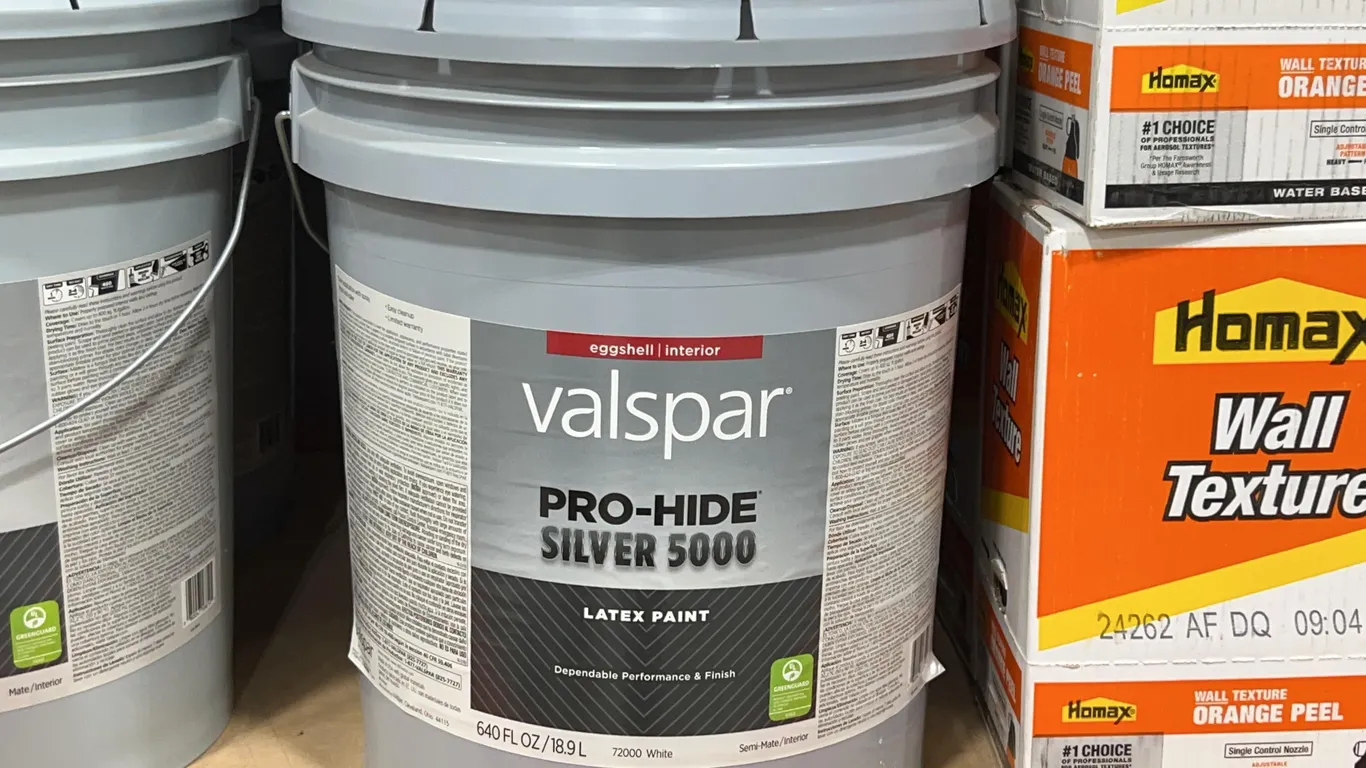 Valspar Pro-Hide Silver 5000 Eggshell Interior Paint