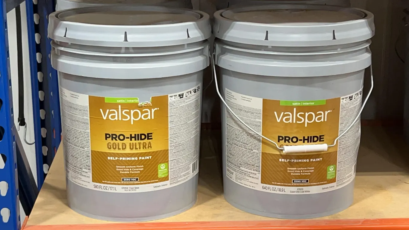 Valspar Pro-Hide Gold Ultra Satin Interior Paint