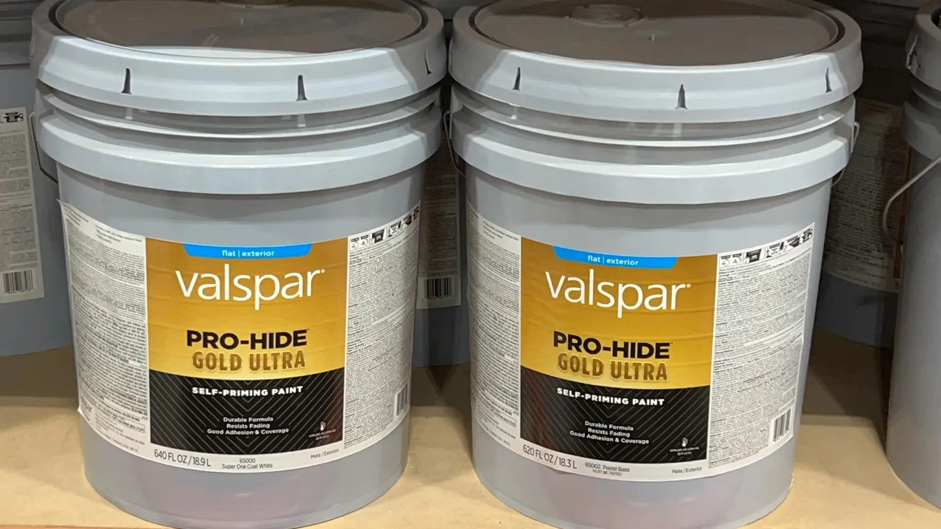 Valspar Pro-Hide Gold Ultra Flat Exterior Paint
