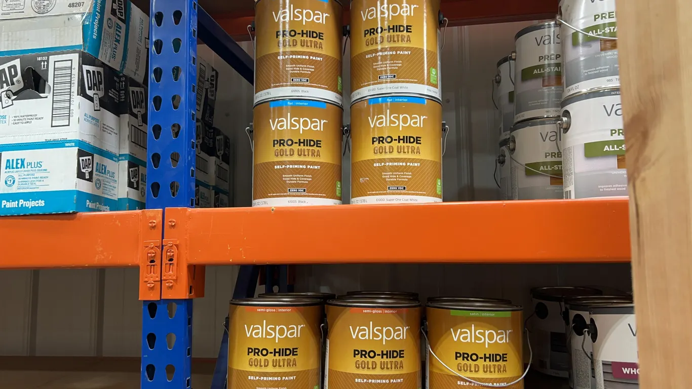 Valspar Pro-Hide Gold Ultra Paint