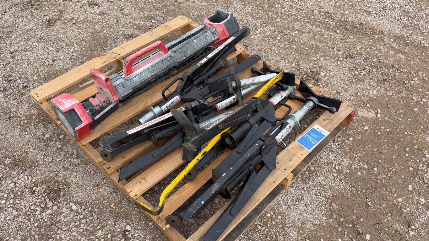 Pipe Jacks and Milwaukee Work Light