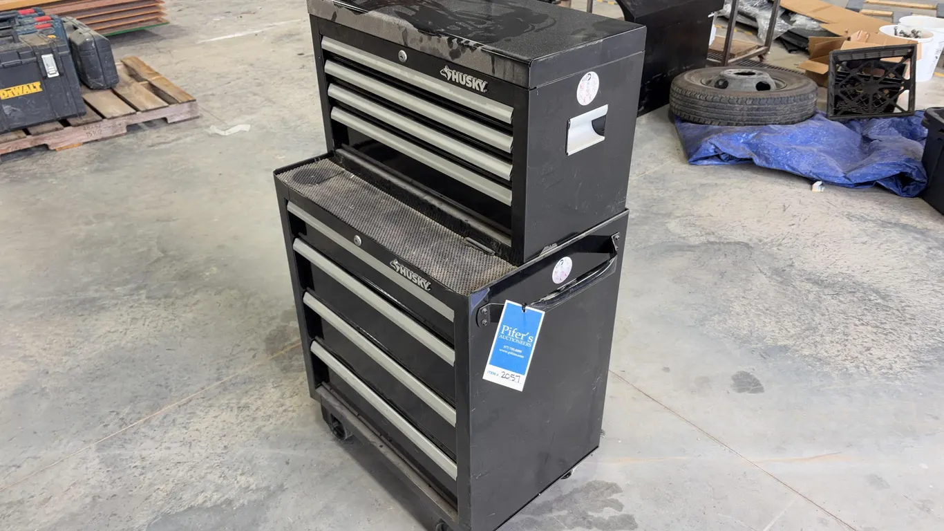 Husky Toolbox and Contents