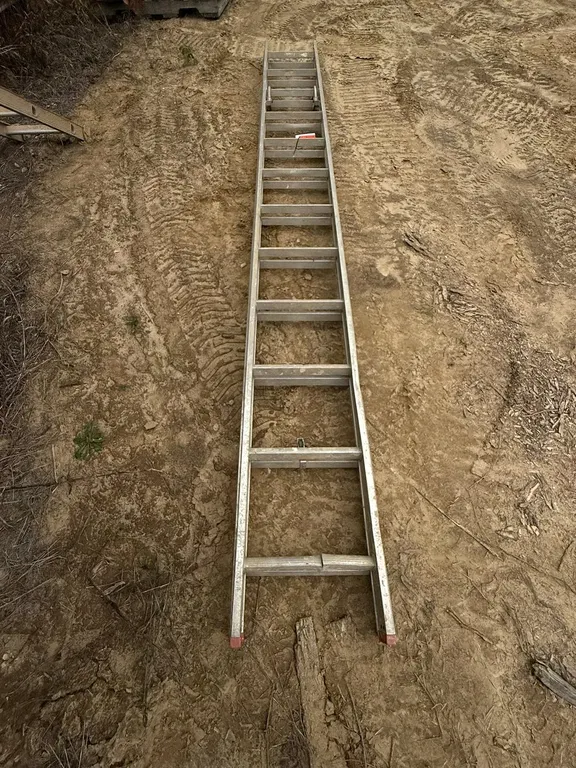 Werner 21' Aluminum Extension Ladder