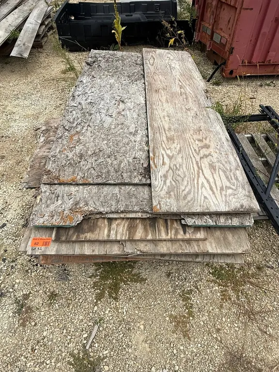 Approx. (12) 4' x 8' Sheets of Weathered Plywood