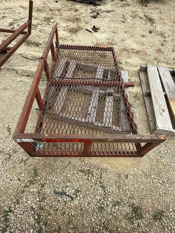 Mountable Platform with Rail