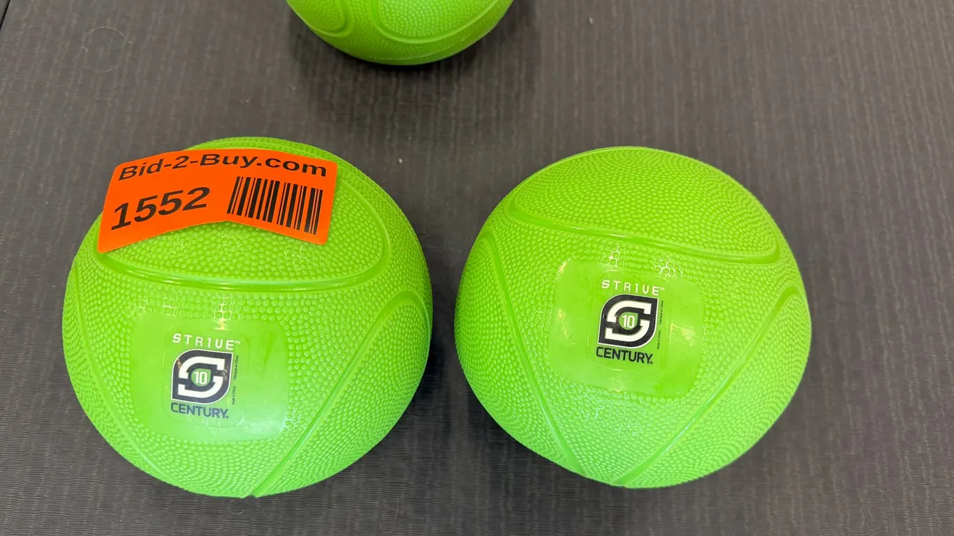 (2) 10lb Century Strive Medicine Balls