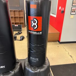 Century WaveMaster 2XL Pro Freestanding Punching/Kickboxing Bags