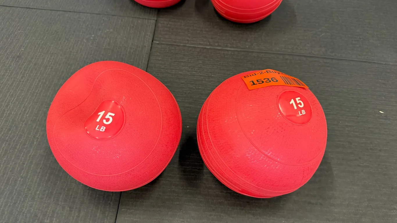 (2) 15lb Medicine Balls