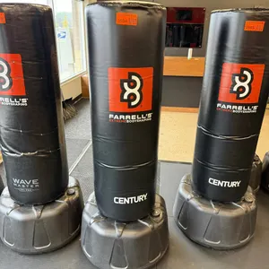 Century WaveMaster 2XL Pro Freestanding Punching/Kickboxing Bags