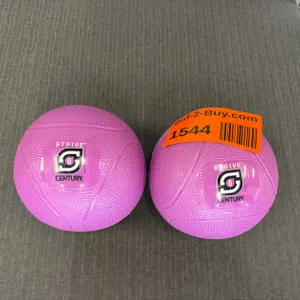 (2) 6lb Century Strive Medicine Balls