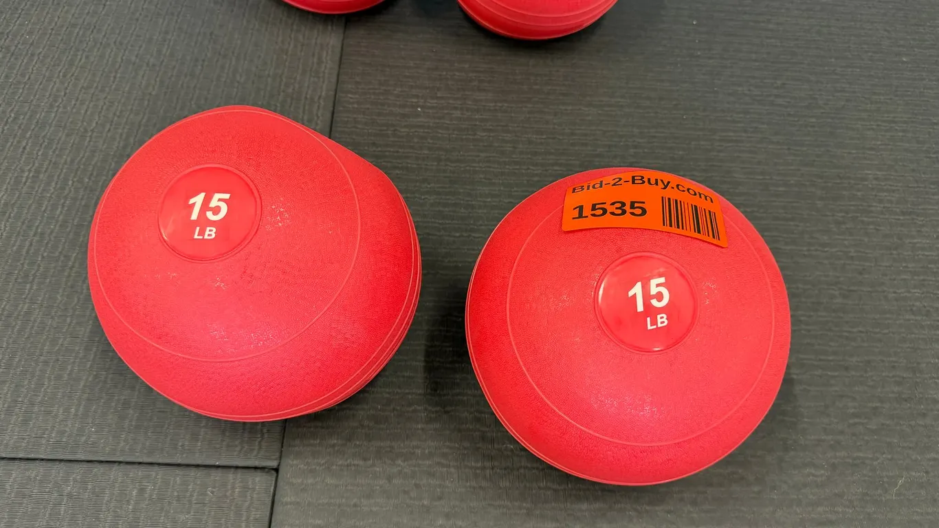 (2) 15lb Medicine Balls
