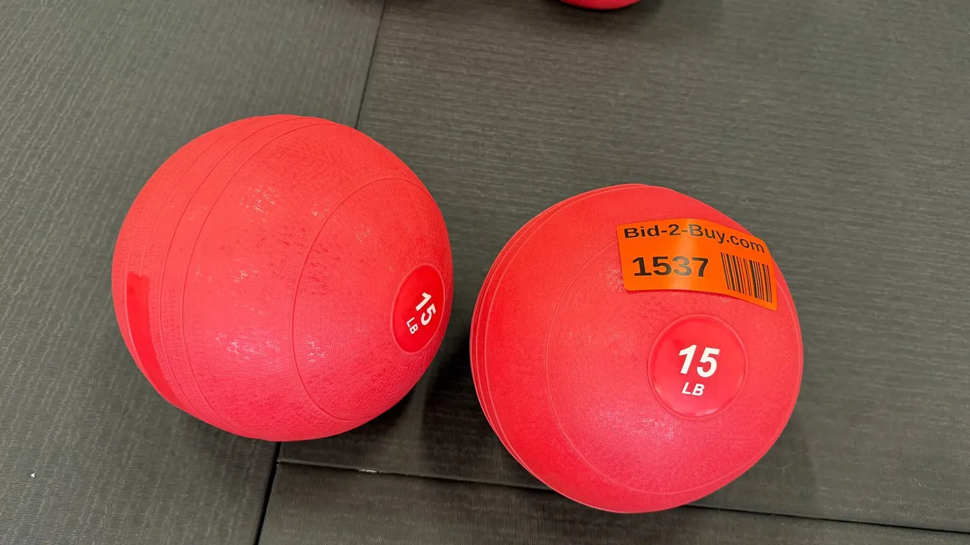 (2) 15lb Medicine Balls