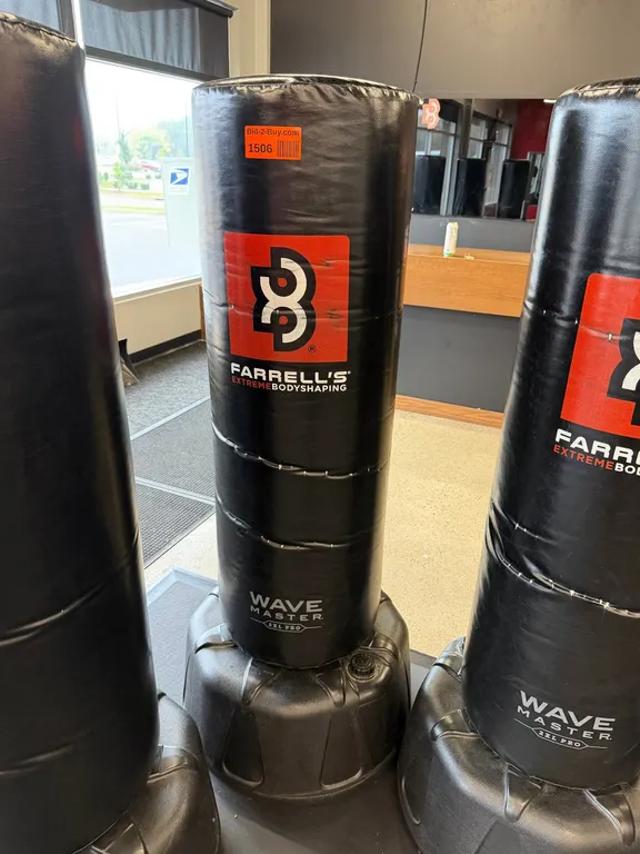 Century WaveMaster 2XL Pro Freestanding Punching/Kickboxing Bags
