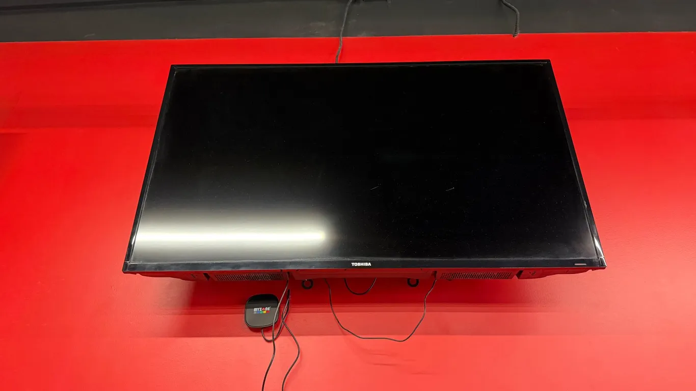 Toshiba Television with MyZone Accessory and Wall Mount