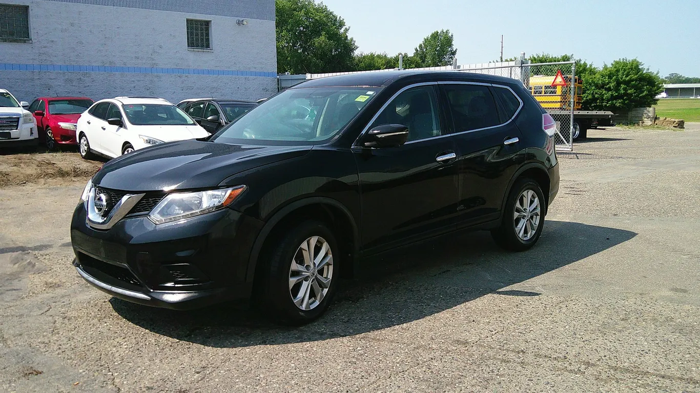 2015 Nissan Rogue Multipurpose Vehicle (MPV)