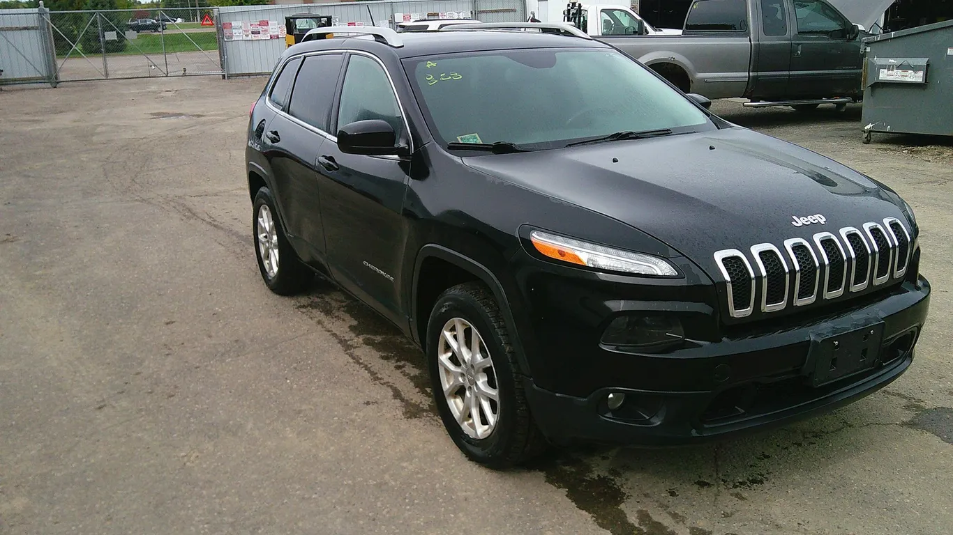 2015 Jeep Cherokee Multipurpose Vehicle (MPV)