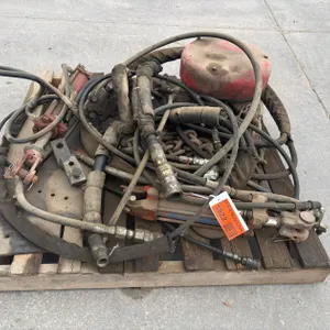 Hydraulic Hose and Cylinder with Chain Hoist
