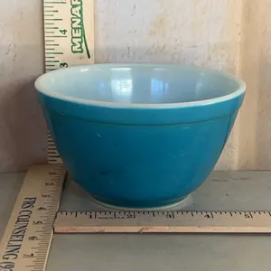 Vintage Pyrex Primary Color Blue 1.5 Pt Mixing Bowl