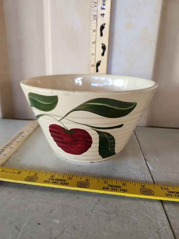 Vintage Watt 9" U.S.A. Oven Ware Apple Mixing Bowl 9"X5"