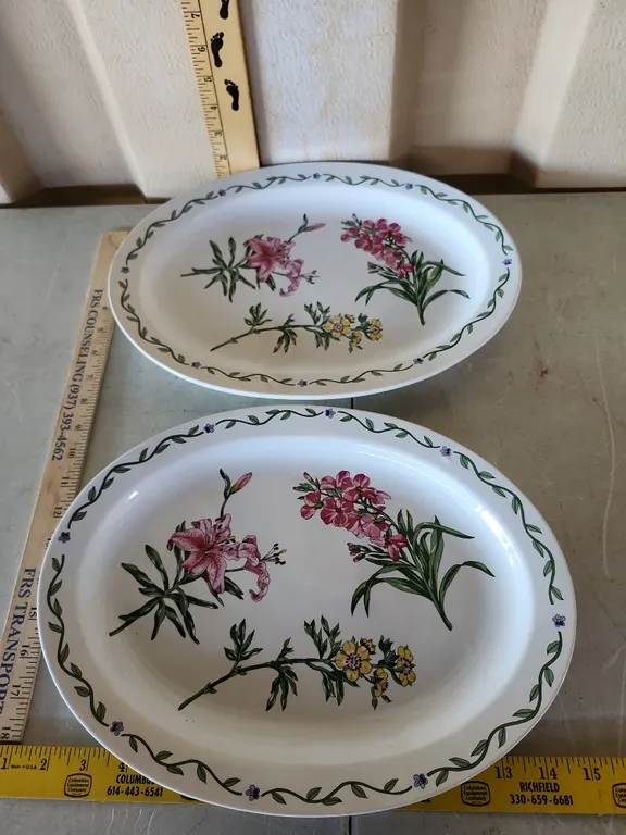 2 Inter-National China Co. Stoneware Flower Platters Made In Taiwan 14"X10.5"