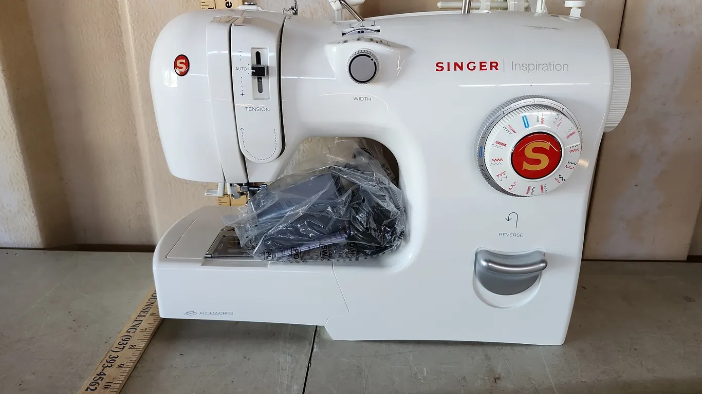 Singer Inspiration Sewing Machine W/Presser Foot/Power Cord Model 4228 Tested Works