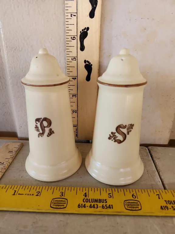 Vintage Pfaltzgraff Village Salt/Pepper Shakers 5.5" Tall