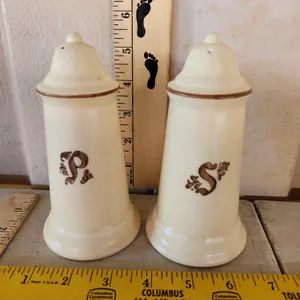Vintage Pfaltzgraff Village Salt/Pepper Shakers 5.5" Tall