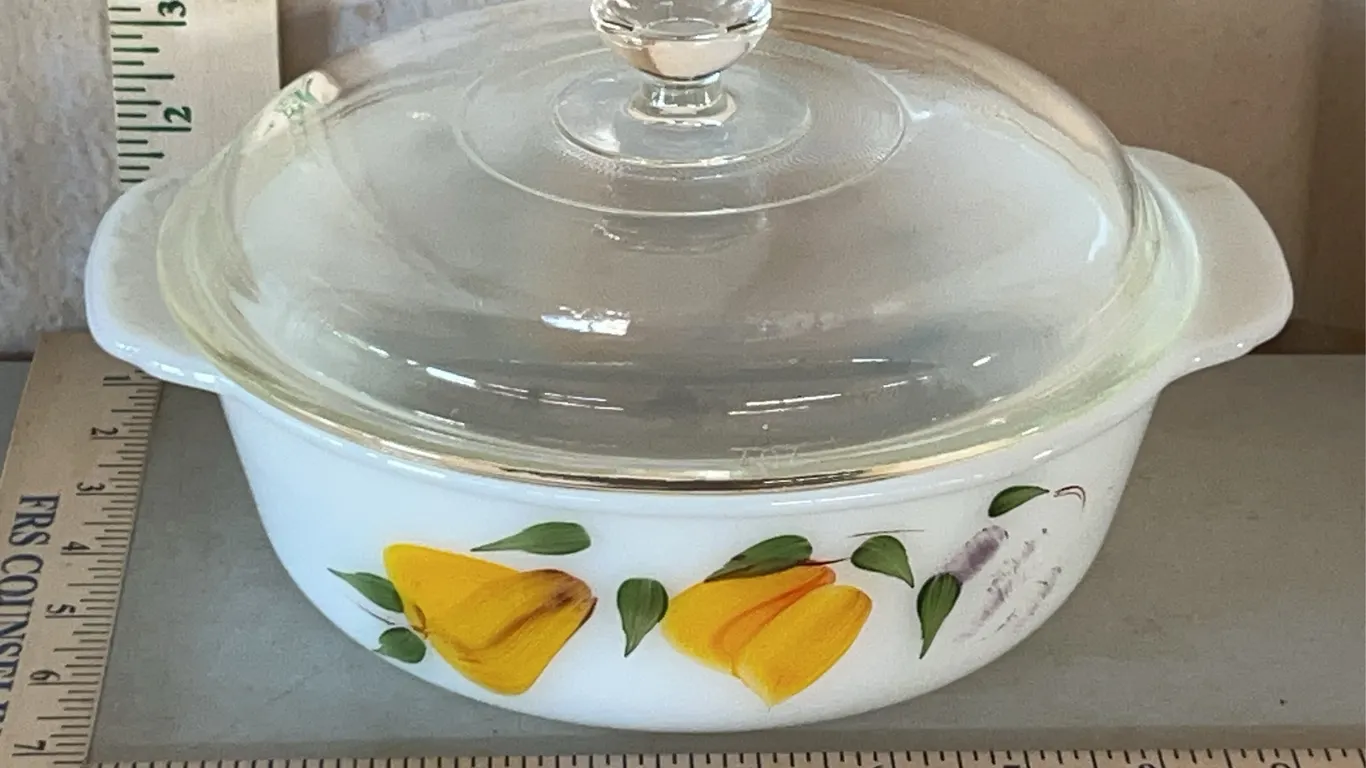 Vintage Fire King Gay Fad Fruits 1.5 Qt. Baking Dish W/Clear Glass Lid
