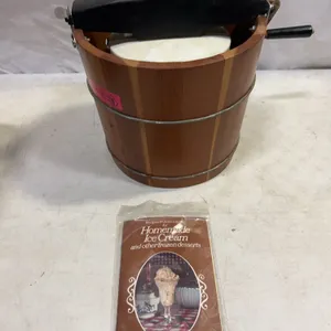 RCW Sterling 5 Quart Hand Crank Ice Cream Freezer