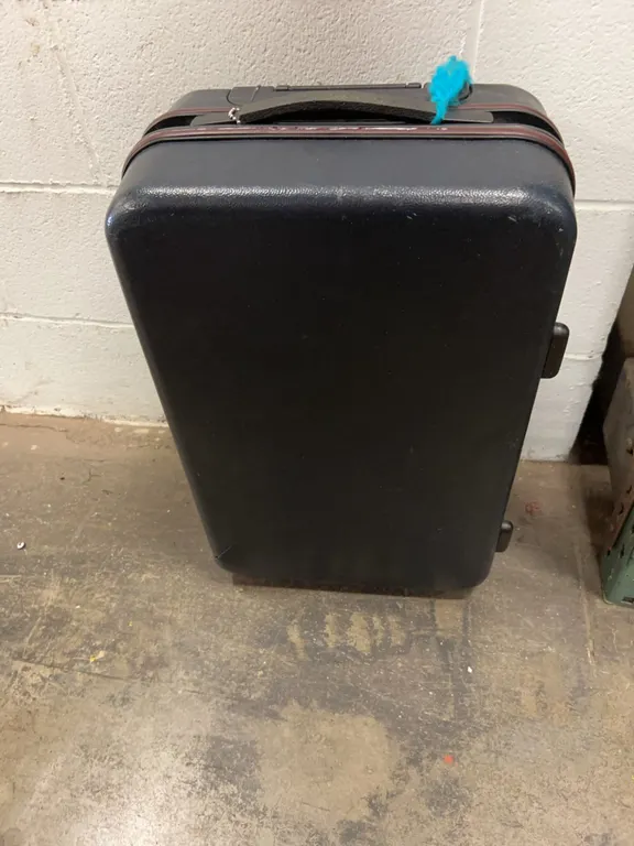 Hard Shell Rolling Suitcase with Telescoping Handle