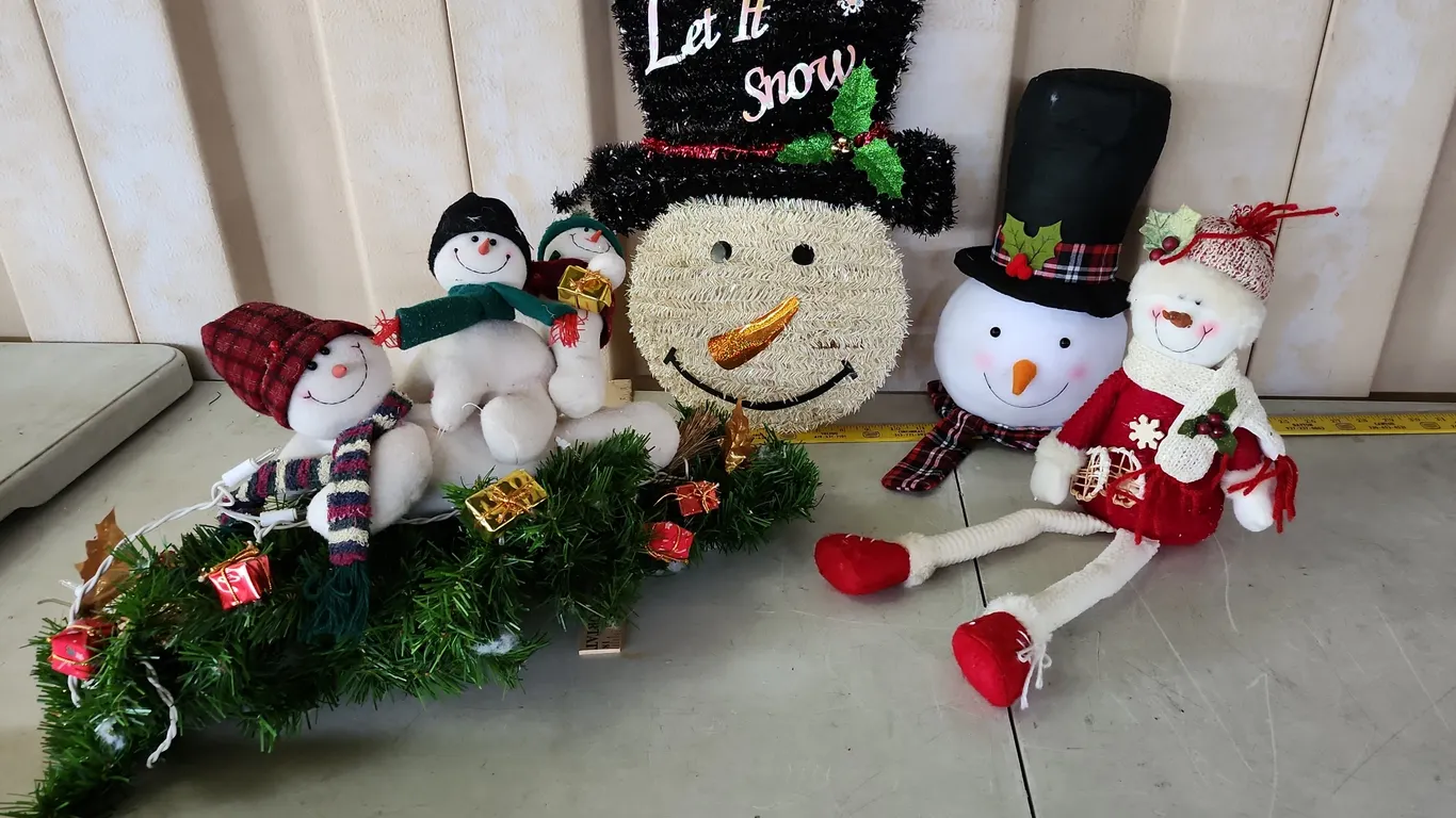 Snowman Decor, See Photos