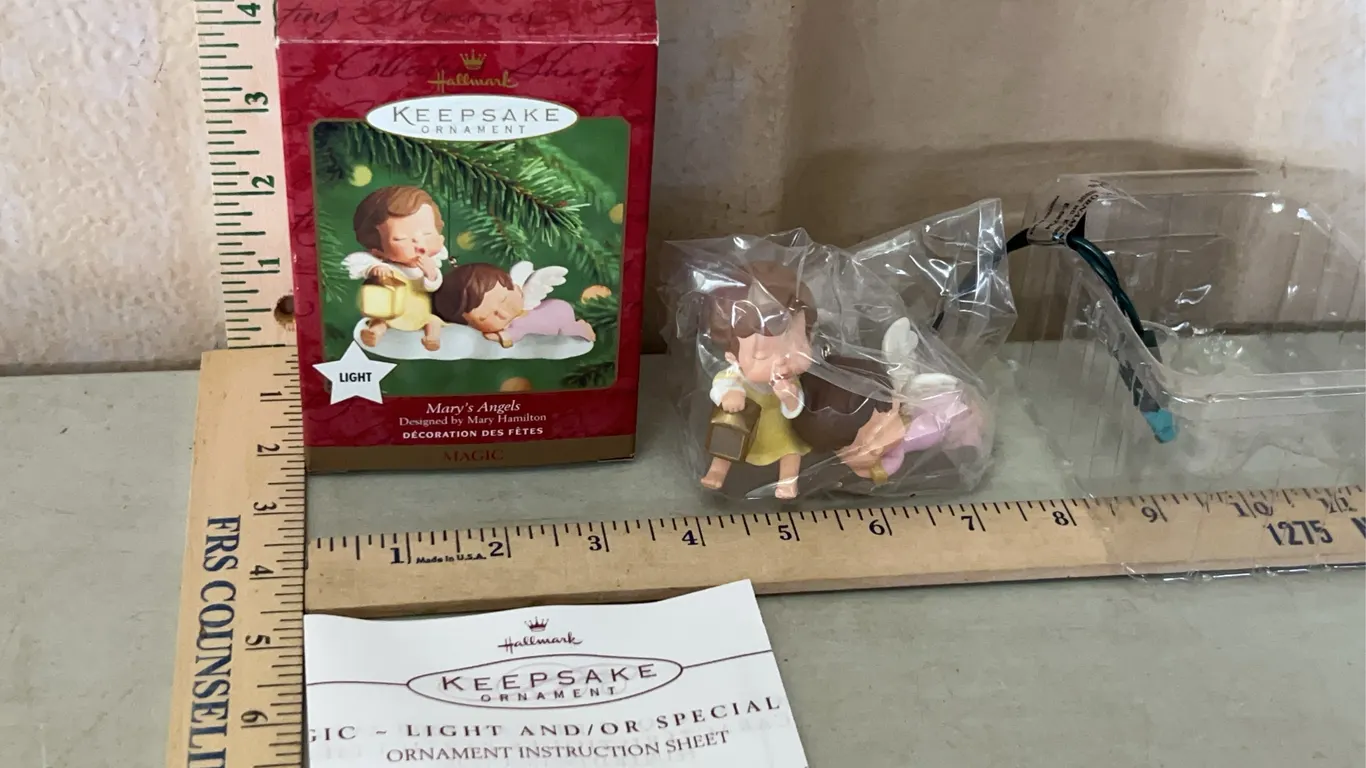 2000 Hallmark Keepsake Mary's Angels Ornament, Lighted In Box