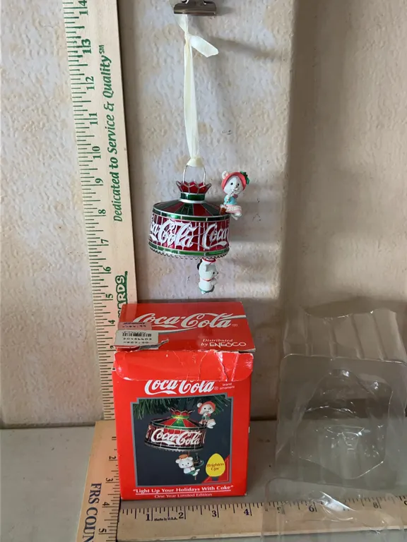 1993 Enesco Coca Cola Light Up Your Holidays W/Coke Ornament