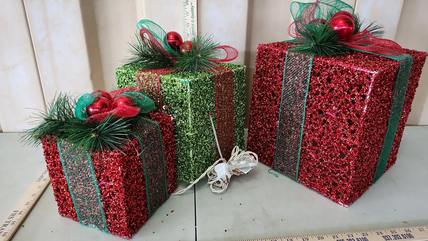 3 Pc Set Of Lighted Presents, Biggest 10"X10"X10"