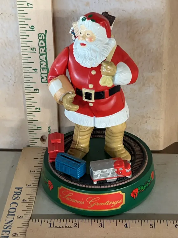 Ertl Coca Cola Santa Coin Bank (Plastic/Metal) 7.75" Tall