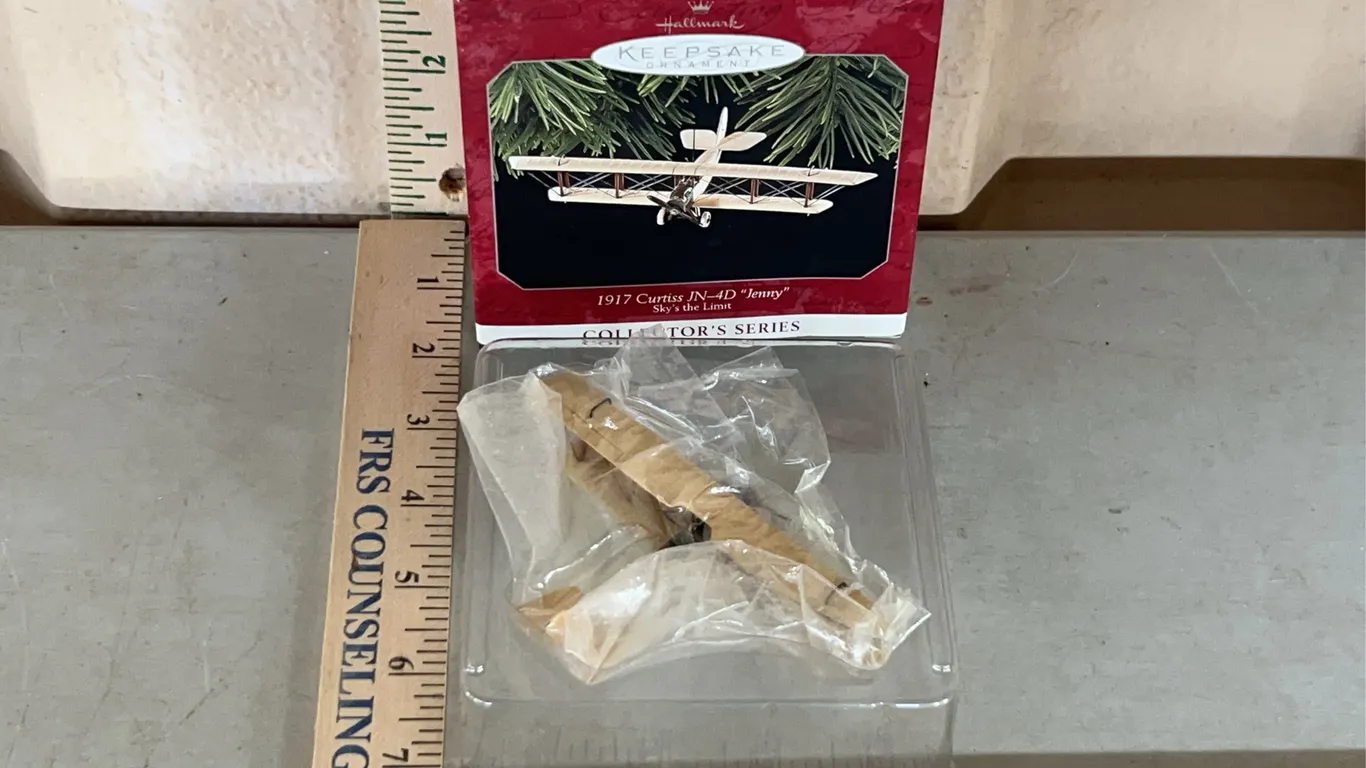 1998 Hallmark Keepsake 1917 Curtiss JN-4D "Jenny" Ornament