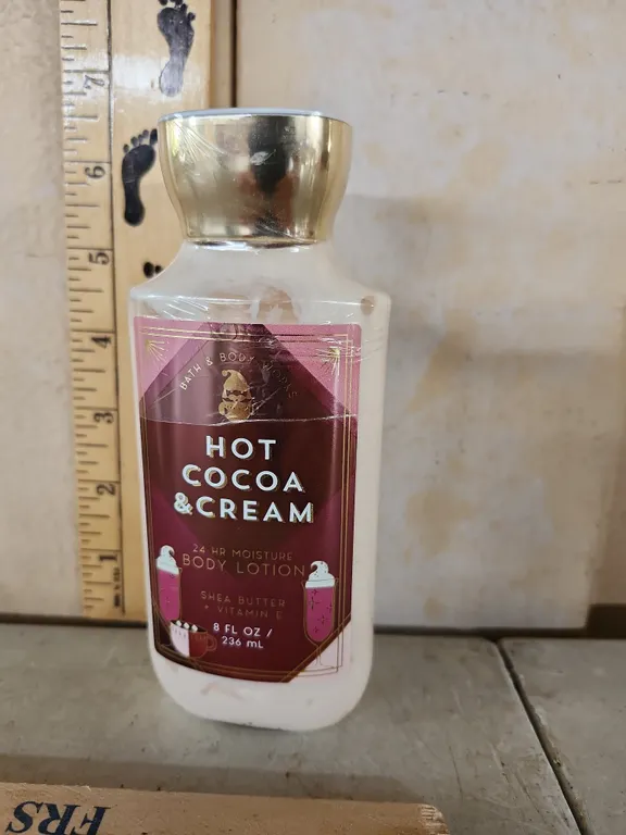 New Bath & Body Works Hot Cocoa & Cream Lotion 8 oz