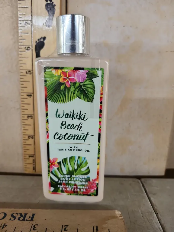 New Bath & Body Works Waikiki Beach Coconut Lotion 8 oz