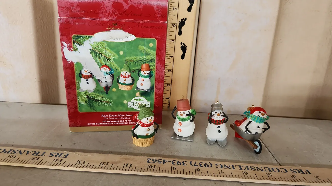 2000 Hallmark Keepsake Race Down Main Street The Snowmen Of Mitford Ornaments