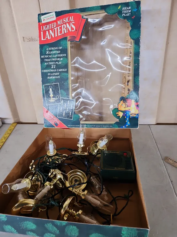 Lighted Musical Lanterns In Box
